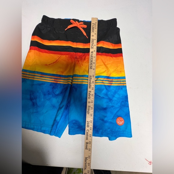 ZERO X POSUR BOYS ABOVE THE KNEE STRIPPED SHORTS SWIMMING TRUNKS. 
LARGE 14-16 - Picture 10 of 11